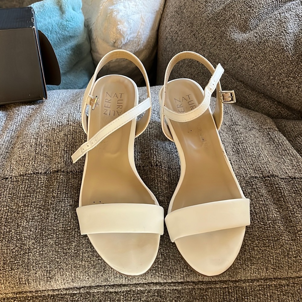 Bristol white naturalizer heels